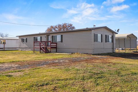 Tiny photo for 8306 Homedale Road, Klamath Falls, OR 97603 (MLS # 220212731)