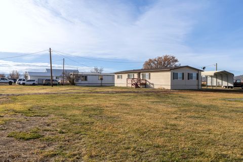Tiny photo for 8306 Homedale Road, Klamath Falls, OR 97603 (MLS # 220212731)