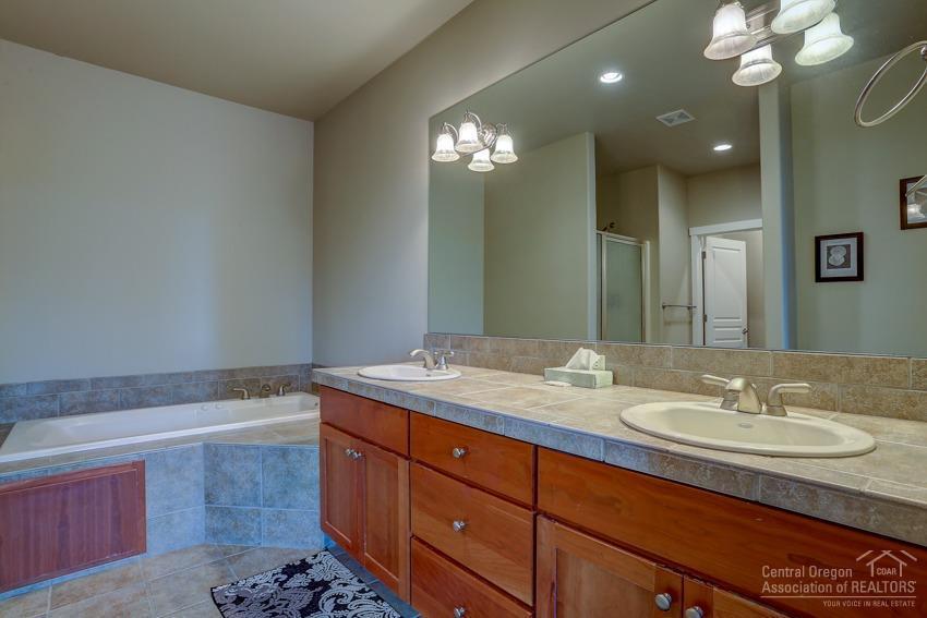 Eagle Crest - Residential