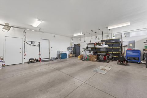 Tiny photo for 1181 NW Pittman Place, Bend, OR 97703 (MLS # 220219465)