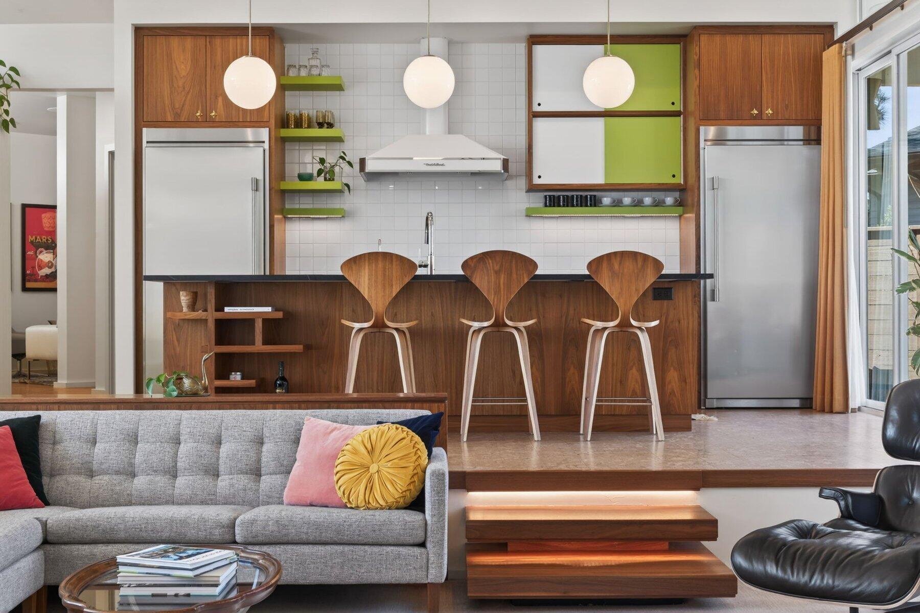 1181 NW Pittman Place