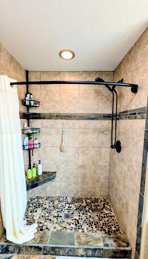 Tiny photo for 5119 Sturdivant Avenue, Klamath Falls, OR 97603 (MLS # 220213597)