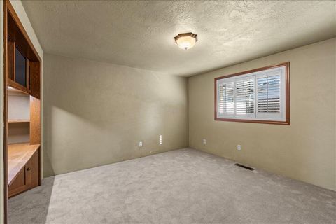 Tiny photo for 2962 Leonard Avenue, Medford, OR 97504 (MLS # 220221301)