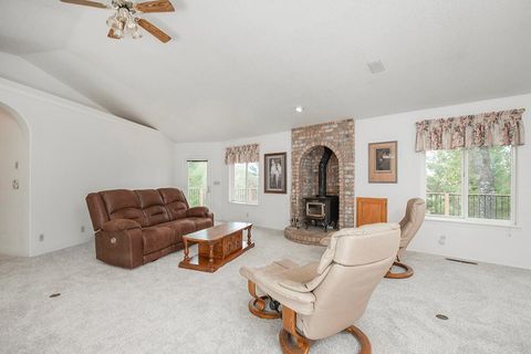 Tiny photo for 225 Lee Joy Drive, Grants Pass, OR 97526 (MLS # 220210811)