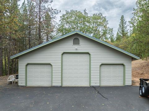 Tiny photo for 225 Lee Joy Drive, Grants Pass, OR 97526 (MLS # 220210811)