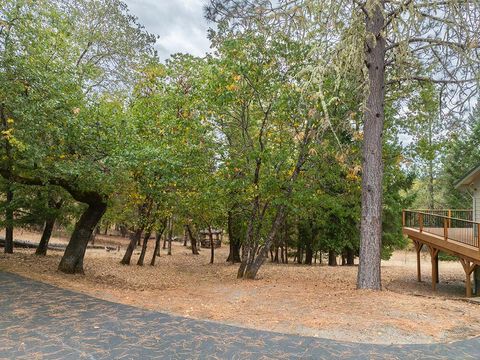 Tiny photo for 225 Lee Joy Drive, Grants Pass, OR 97526 (MLS # 220210811)