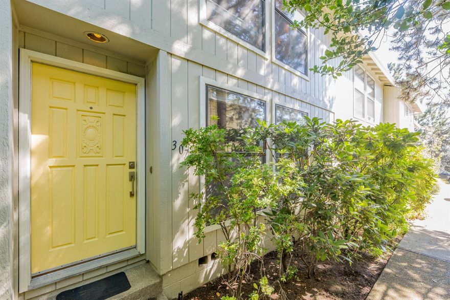 Great opportunity to own an affordable home in a fantastic Ashland location. This end unit condo is private, clean and well-maintained. You will love the floor plan, cozy fireplace, deck off of the dining area, well laid out kitchen, and lots more. The Home Owner's Association for this development covers siding & roof maintenance, exterior & interior water, landscape maintenance, garbage & recycling. Located just blocks from the downtown plaza, Ashland Hospital, shopping and public transportation, this low-maintenance home is perfect as a first home, an Ashland getaway or for someone looking to simplify and downsize.