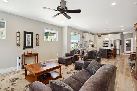 Tiny photo for 1250 29th Street, Hood River, OR 97031 (MLS # 220212848)