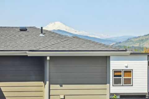 Tiny photo for 1250 29th Street, Hood River, OR 97031 (MLS # 220212848)