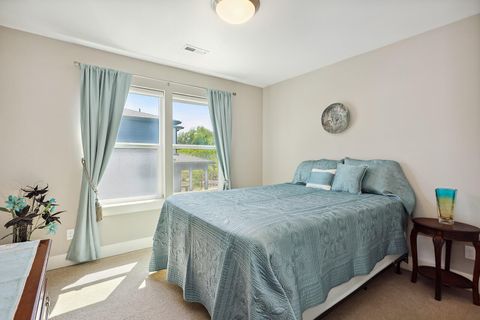 Tiny photo for 1250 29th Street, Hood River, OR 97031 (MLS # 220212848)