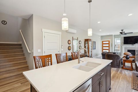 Tiny photo for 1250 29th Street, Hood River, OR 97031 (MLS # 220212848)