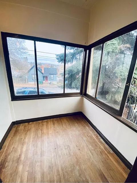 Tiny photo for 626 N 9th Street, Klamath Falls, OR 97601 (MLS # 220214277)