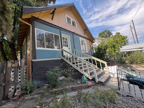 Tiny photo for 626 N 9th Street, Klamath Falls, OR 97601 (MLS # 220214277)