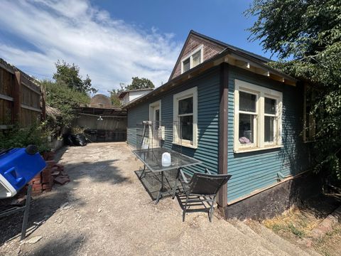 Tiny photo for 626 N 9th Street, Klamath Falls, OR 97601 (MLS # 220214277)