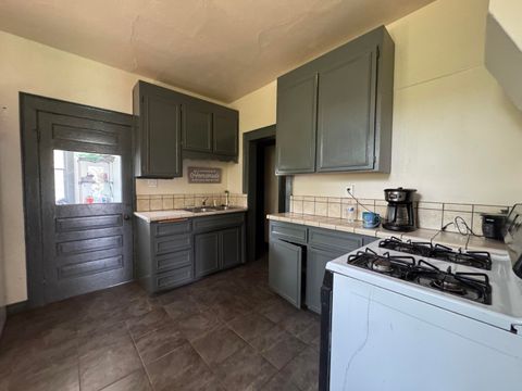 Tiny photo for 626 N 9th Street, Klamath Falls, OR 97601 (MLS # 220214277)