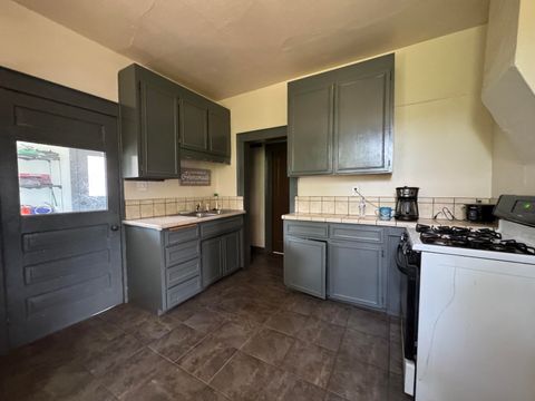 Tiny photo for 626 N 9th Street, Klamath Falls, OR 97601 (MLS # 220214277)