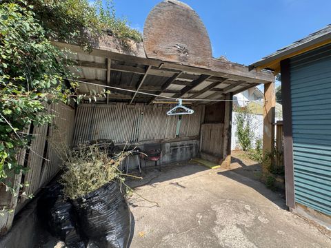 Tiny photo for 626 N 9th Street, Klamath Falls, OR 97601 (MLS # 220214277)