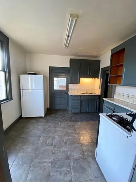 Tiny photo for 626 N 9th Street, Klamath Falls, OR 97601 (MLS # 220214277)