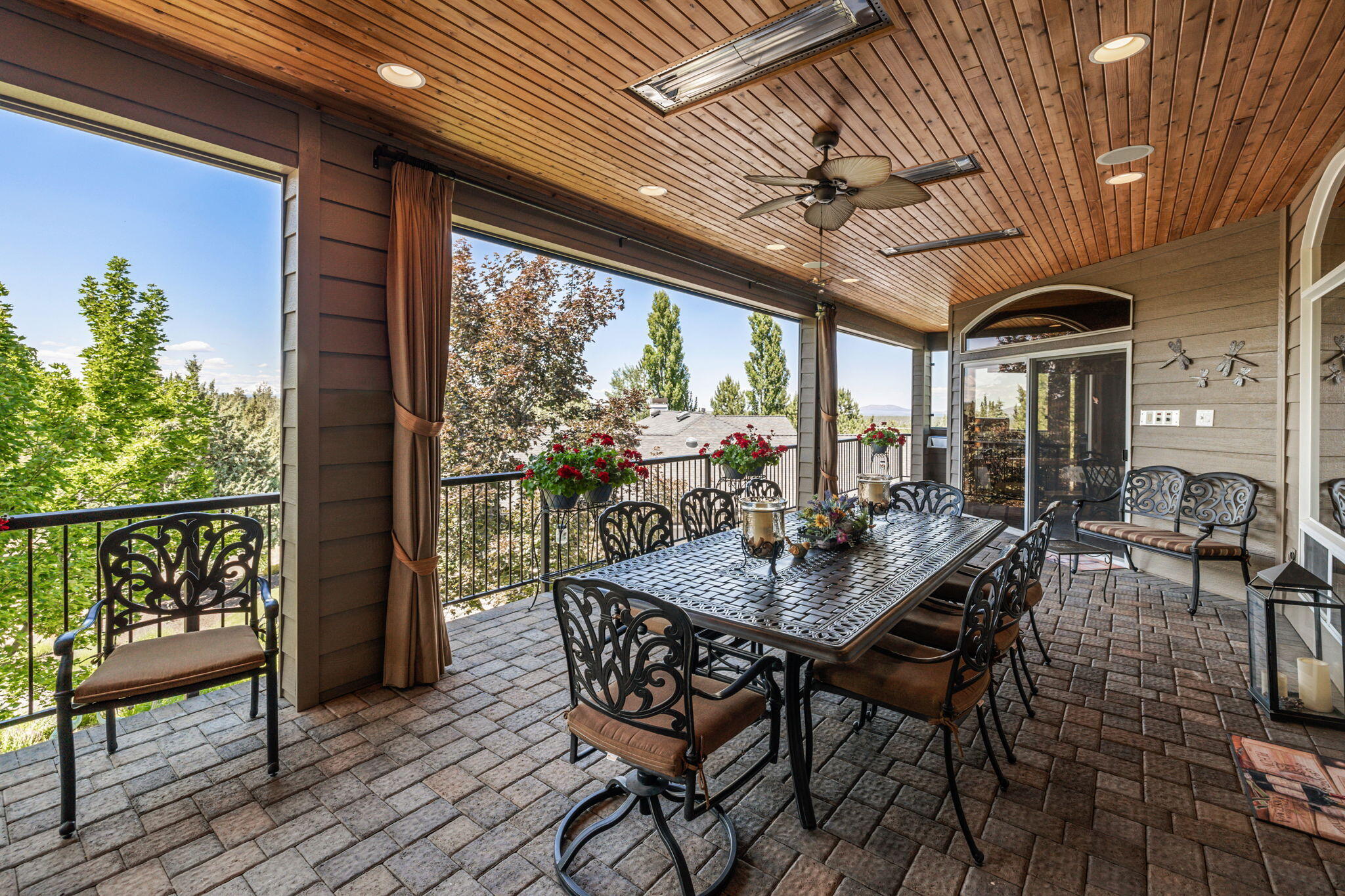 Eagle Crest - Residential