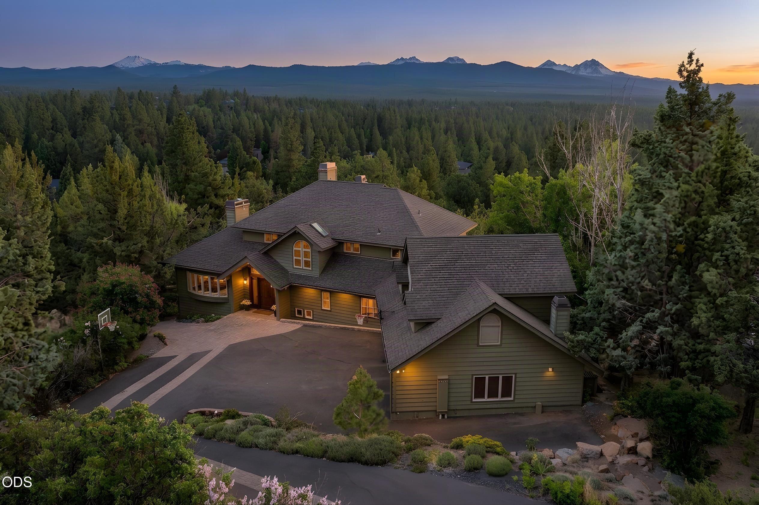 2853 NW Nightfall Circle
