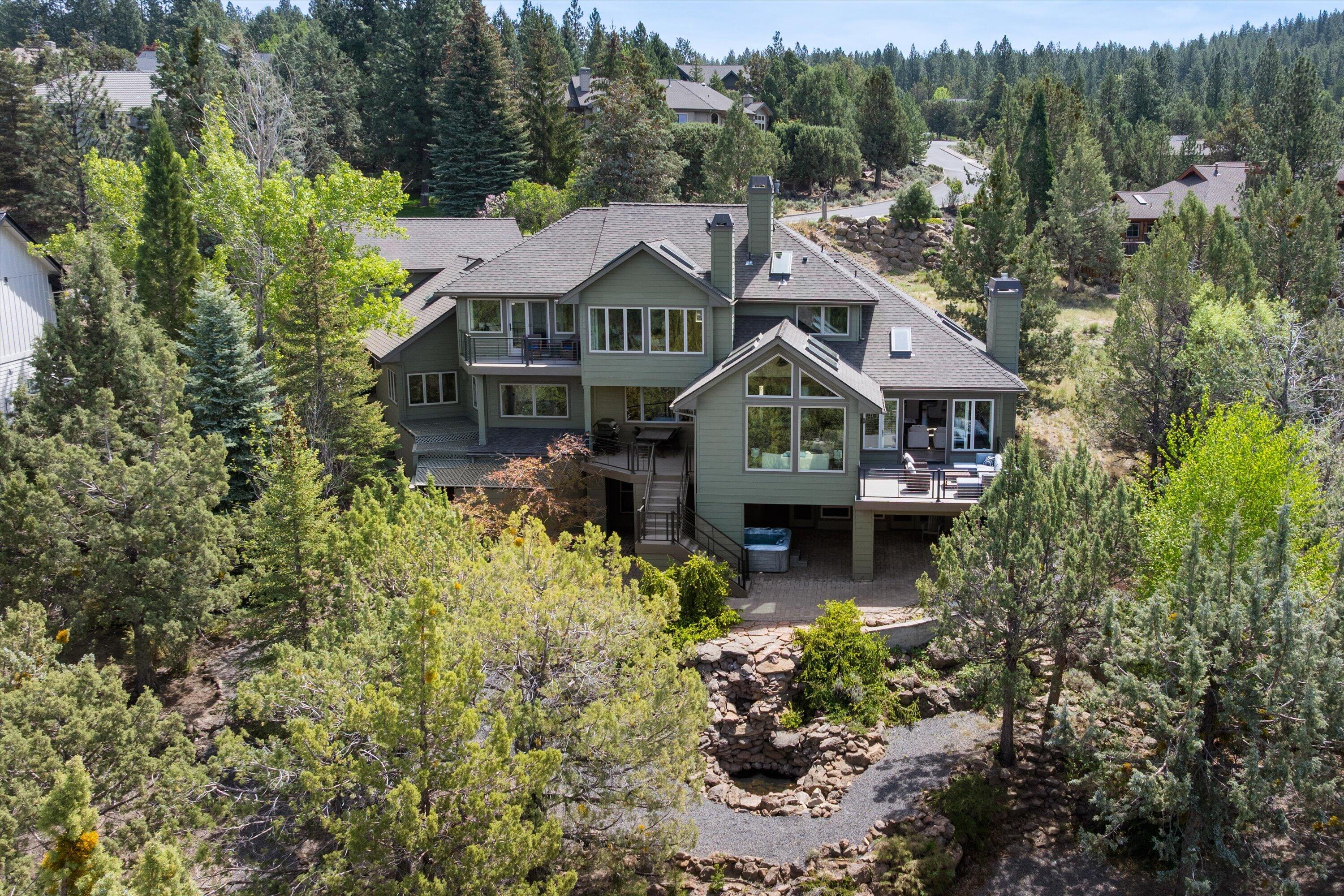 2853 NW Nightfall Circle