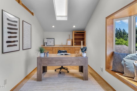 Tiny photo for 19572 Apache Road, Bend, OR 97702 (MLS # 220223845)