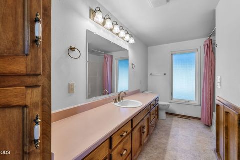 Tiny photo for 19572 Apache Road, Bend, OR 97702 (MLS # 220223845)
