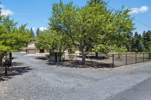 Tiny photo for 19572 Apache Road, Bend, OR 97702 (MLS # 220223845)