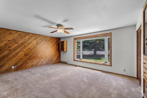 Tiny photo for 19572 Apache Road, Bend, OR 97702 (MLS # 220223845)