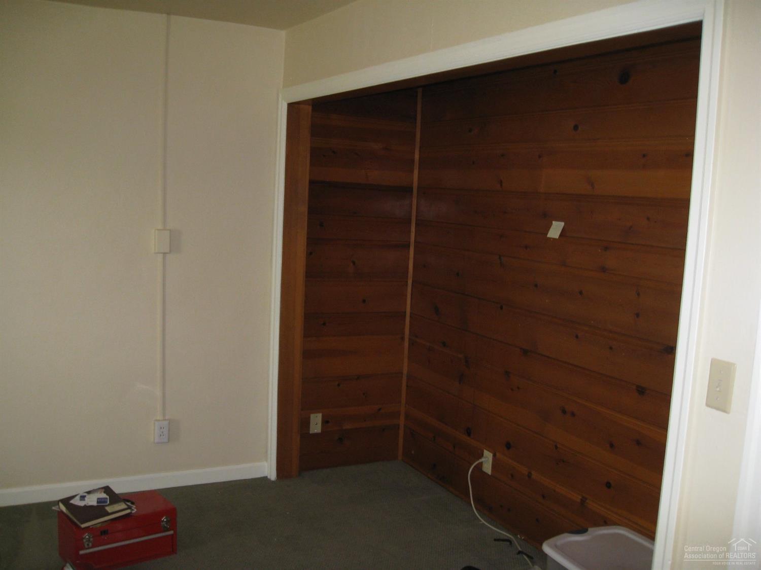 Center - Commercial Lease