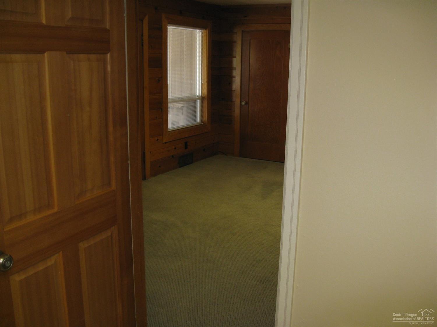 Center - Commercial Lease