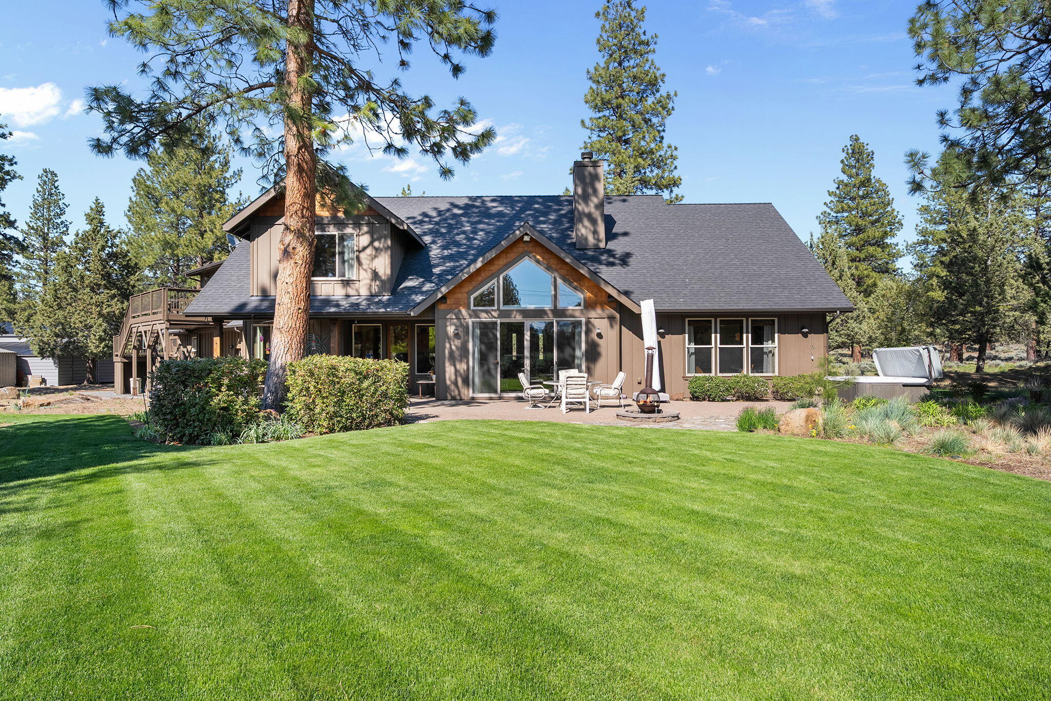 Panoramic View Est - Residential