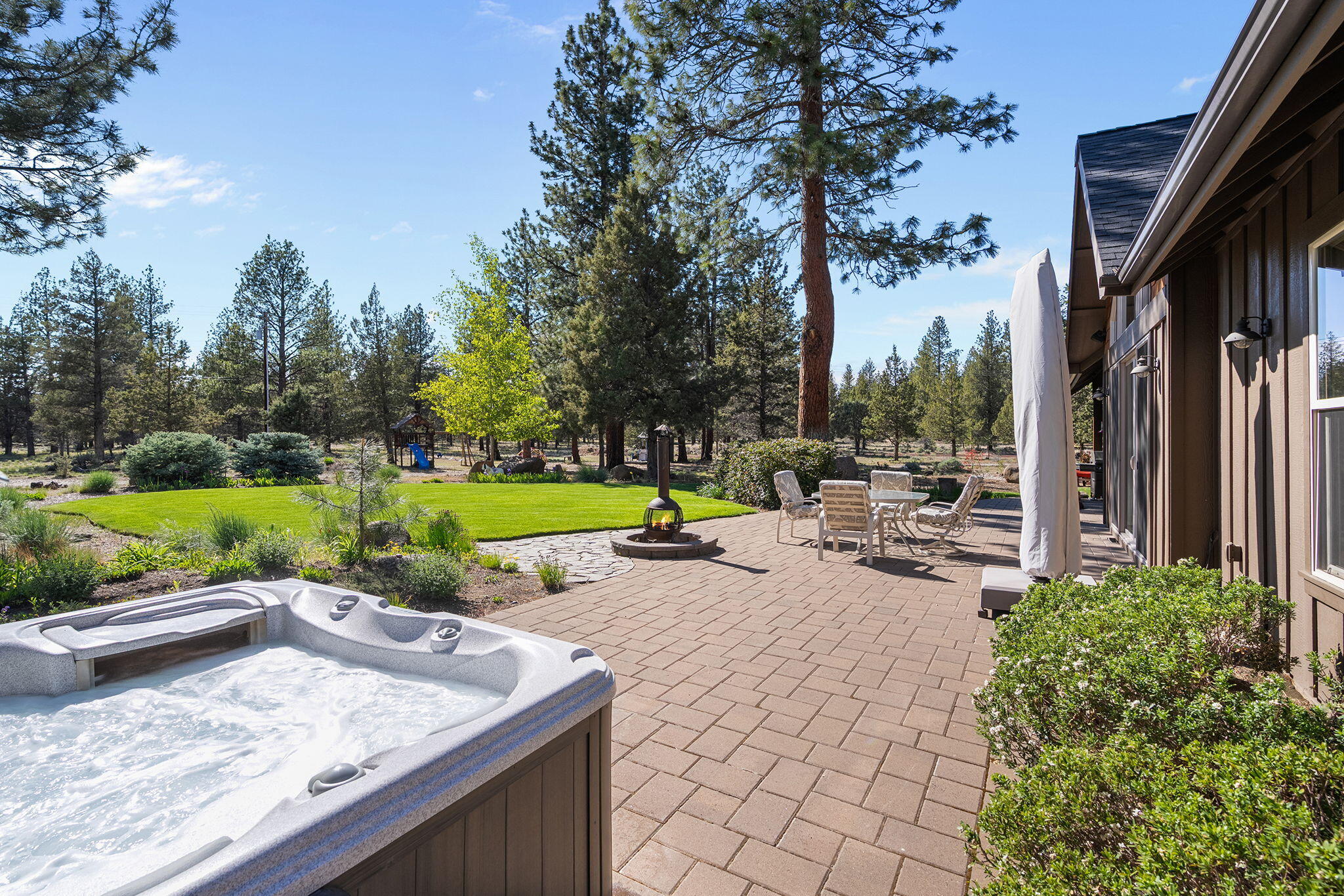 Panoramic View Est - Residential