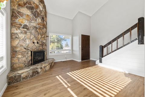 Tiny photo for 2207 Kimberly Drive, Klamath Falls, OR 97603 (MLS # 220213648)