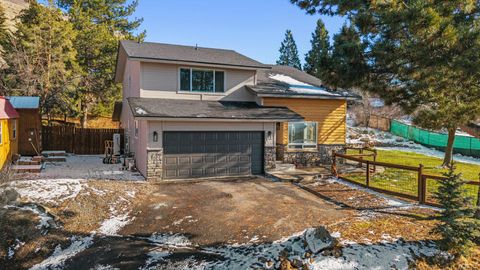 Tiny photo for 2207 Kimberly Drive, Klamath Falls, OR 97603 (MLS # 220213648)