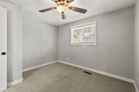 Tiny photo for 2207 Kimberly Drive, Klamath Falls, OR 97603 (MLS # 220213648)