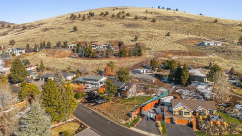 Tiny photo for 2207 Kimberly Drive, Klamath Falls, OR 97603 (MLS # 220213648)
