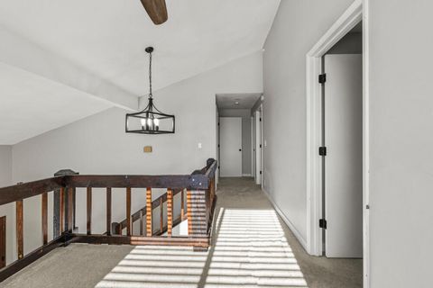 Tiny photo for 2207 Kimberly Drive, Klamath Falls, OR 97603 (MLS # 220213648)