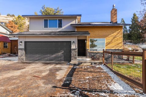 Photo of 2207 Kimberly Drive, Klamath Falls, OR 97603 (MLS # 220213648)