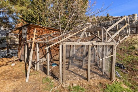 Tiny photo for 2207 Kimberly Drive, Klamath Falls, OR 97603 (MLS # 220213648)