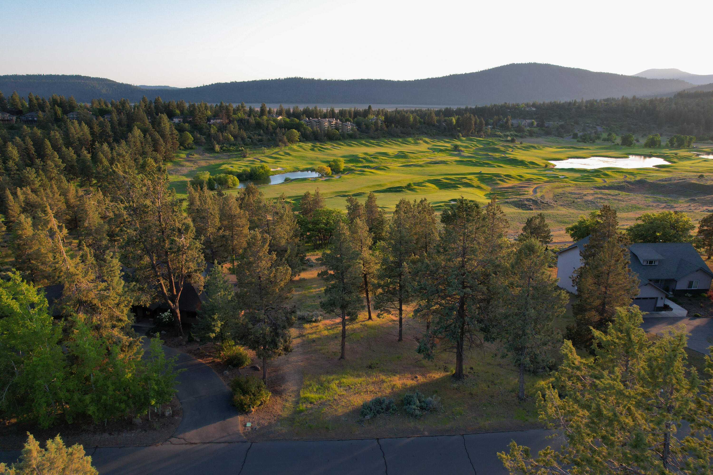 Running YResort - Land