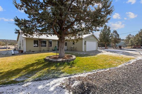 Tiny photo for 13574 SE Southwood Drive, Prineville, OR 97754 (MLS # 220215723)