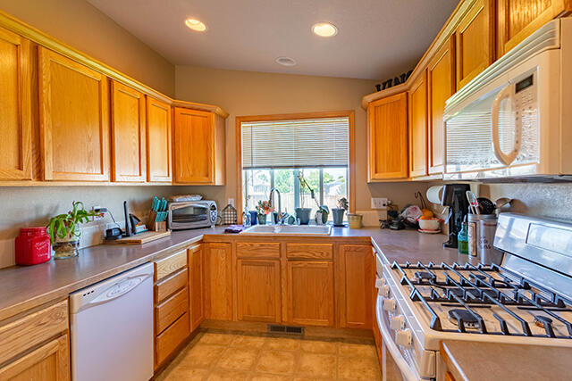 Pine Tree Meadows - Residential