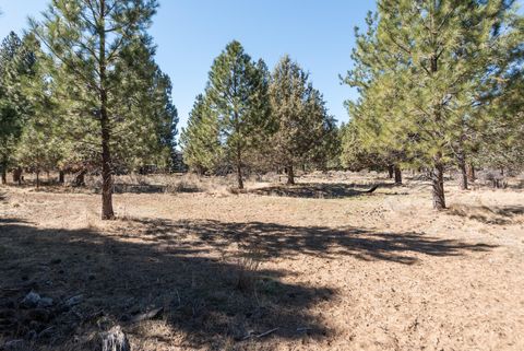 Tiny photo for 60012 Ridgeview Drive W, Bend, OR 97702 (MLS # 220217444)