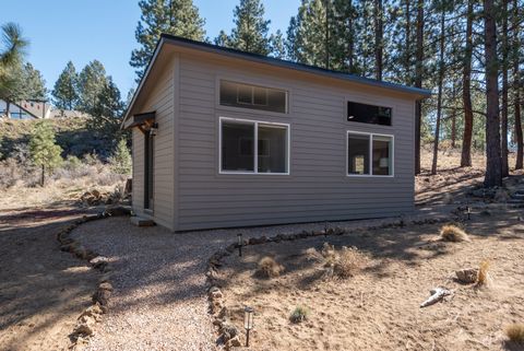 Tiny photo for 60012 Ridgeview Drive W, Bend, OR 97702 (MLS # 220217444)