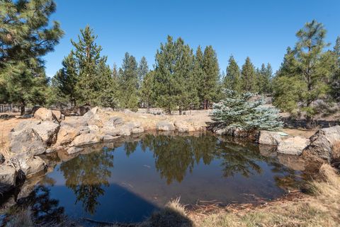 Tiny photo for 60012 Ridgeview Drive W, Bend, OR 97702 (MLS # 220217444)
