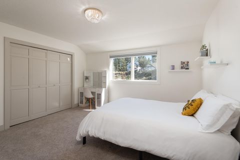 Tiny photo for 60012 Ridgeview Drive W, Bend, OR 97702 (MLS # 220217444)