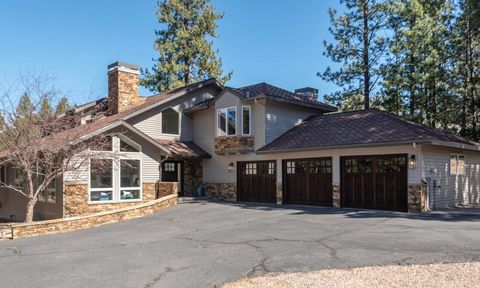 Photo of 60012 Ridgeview Drive W, Bend, OR 97702 (MLS # 220217444)