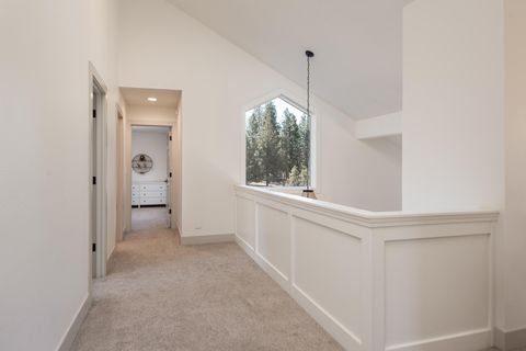 Tiny photo for 60012 Ridgeview Drive W, Bend, OR 97702 (MLS # 220217444)