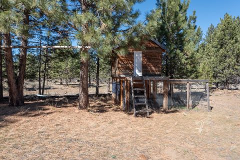Tiny photo for 60012 Ridgeview Drive W, Bend, OR 97702 (MLS # 220217444)